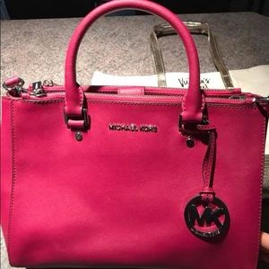 Michael Kors bag. new. Retail 400. Ask 175